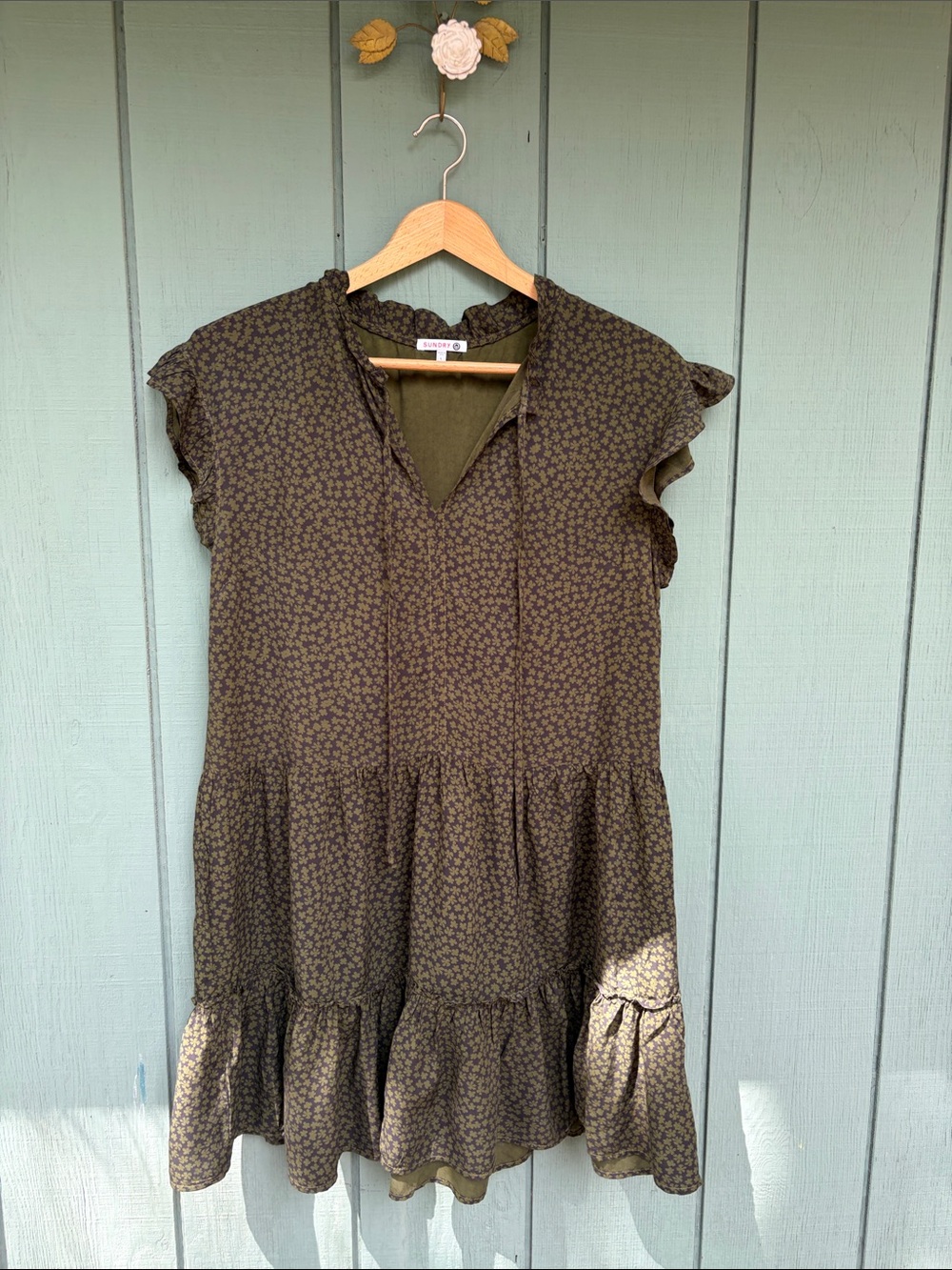 Sundry Women’s Green Floral Dress - Size Large